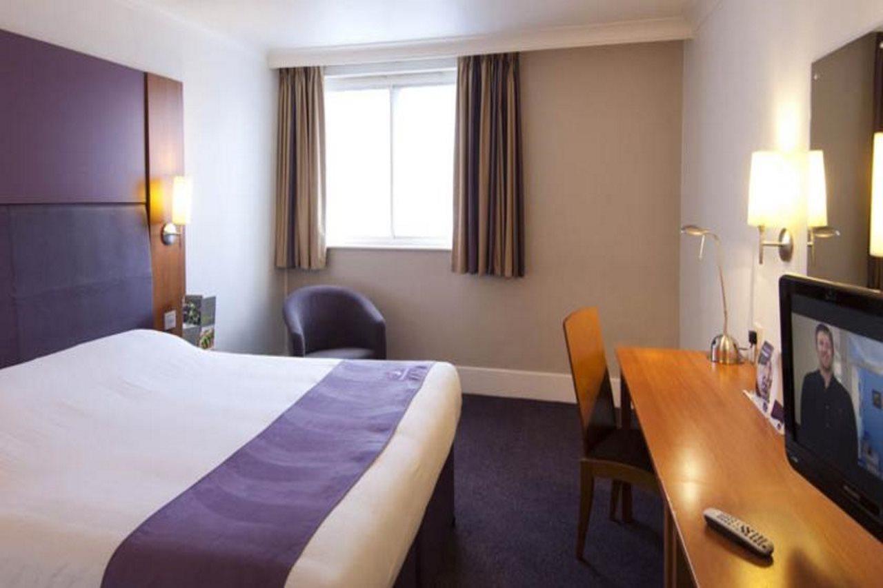 Premier Inn Stoke-On-Trent מראה חיצוני תמונה