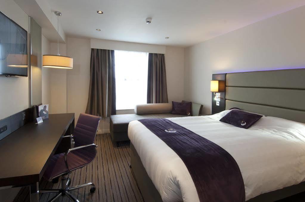 Premier Inn Stoke-On-Trent מראה חיצוני תמונה