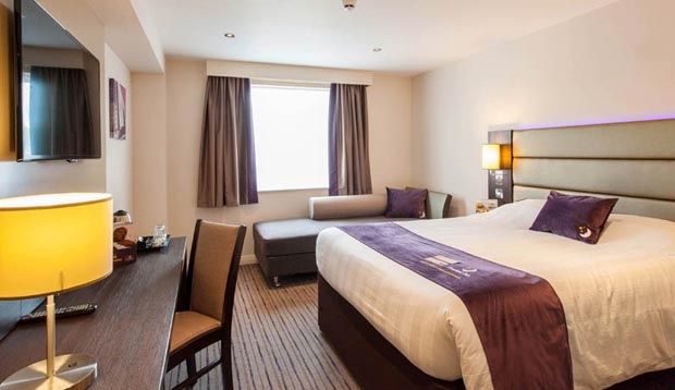 Premier Inn Stoke-On-Trent מראה חיצוני תמונה